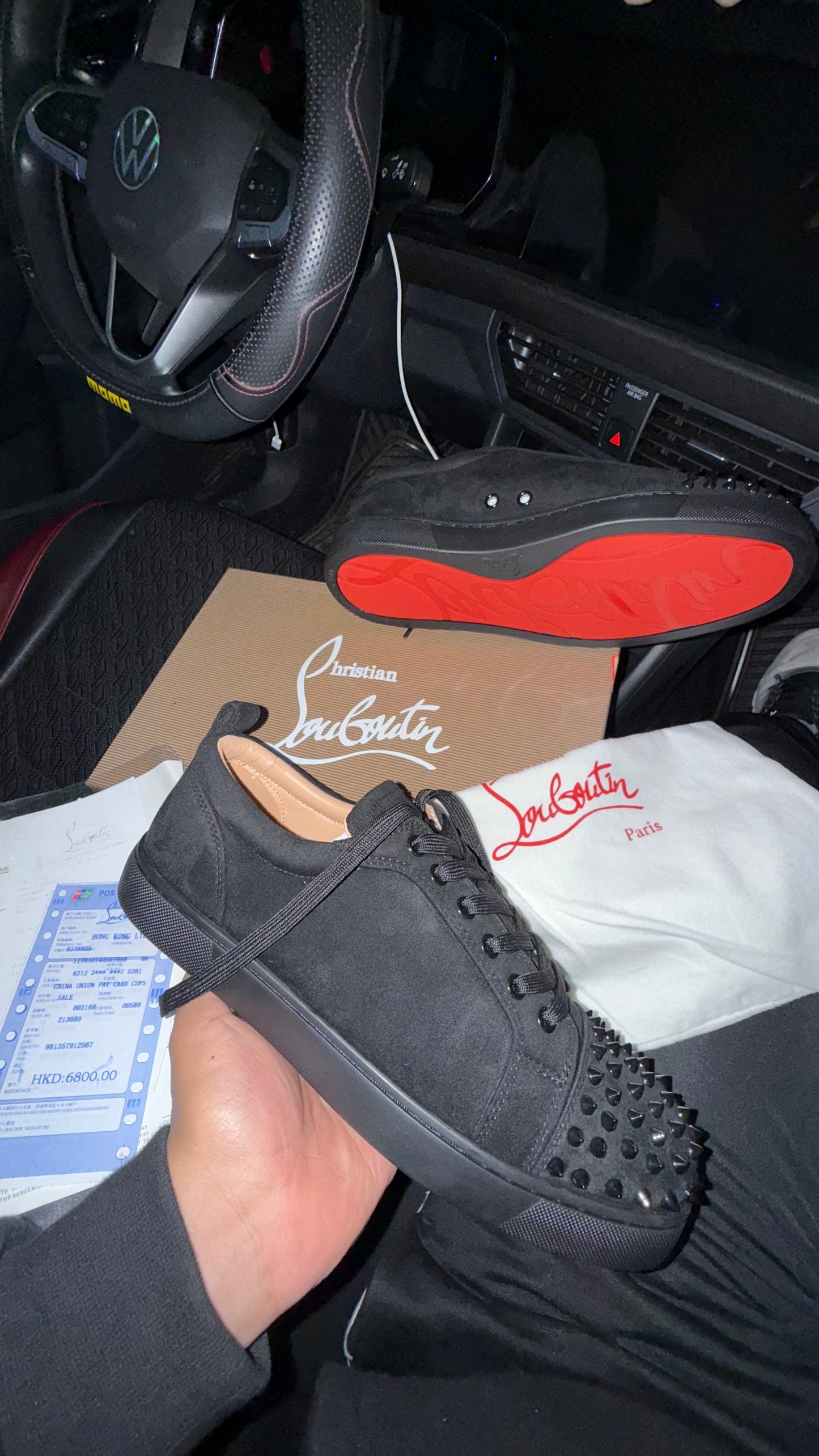 Christian Louboutin Gamuza Spikes