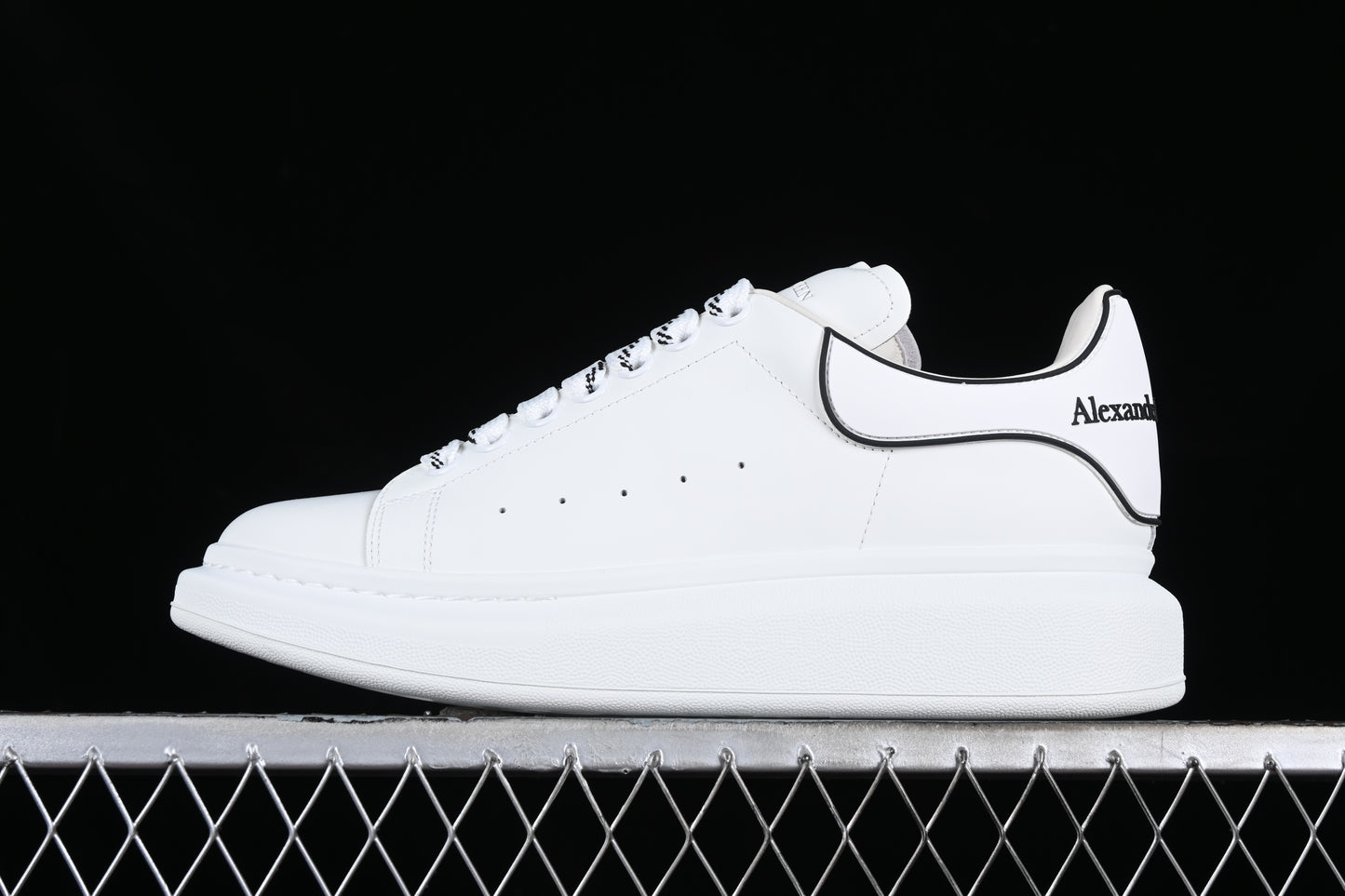 Alexander McQueen white/black