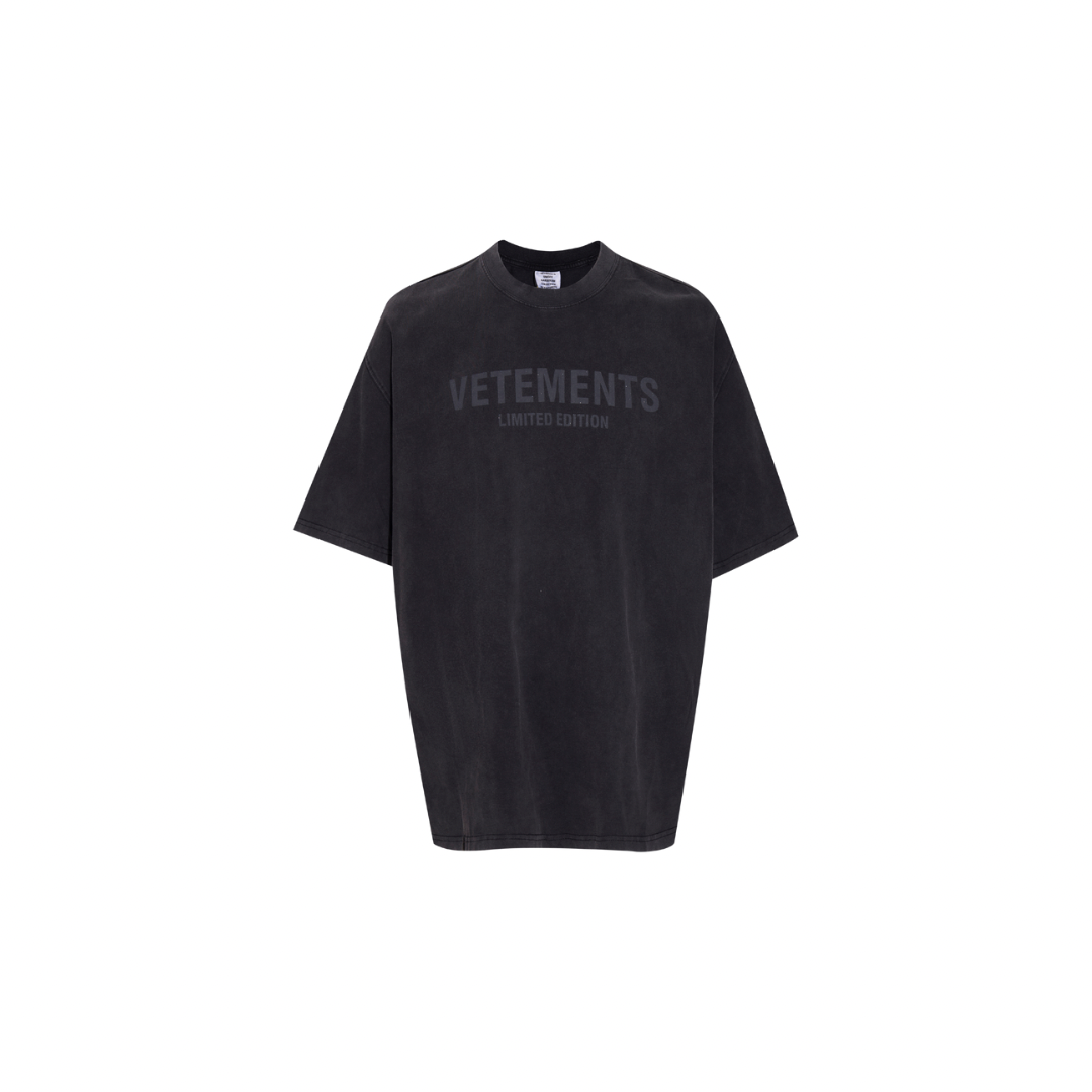 VETEMENTS