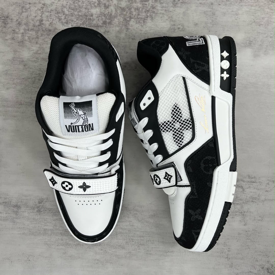 Louis Vuitton Trainer Black 2.0