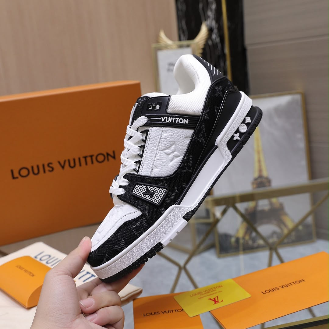 Louis Vuitton Trainer Black