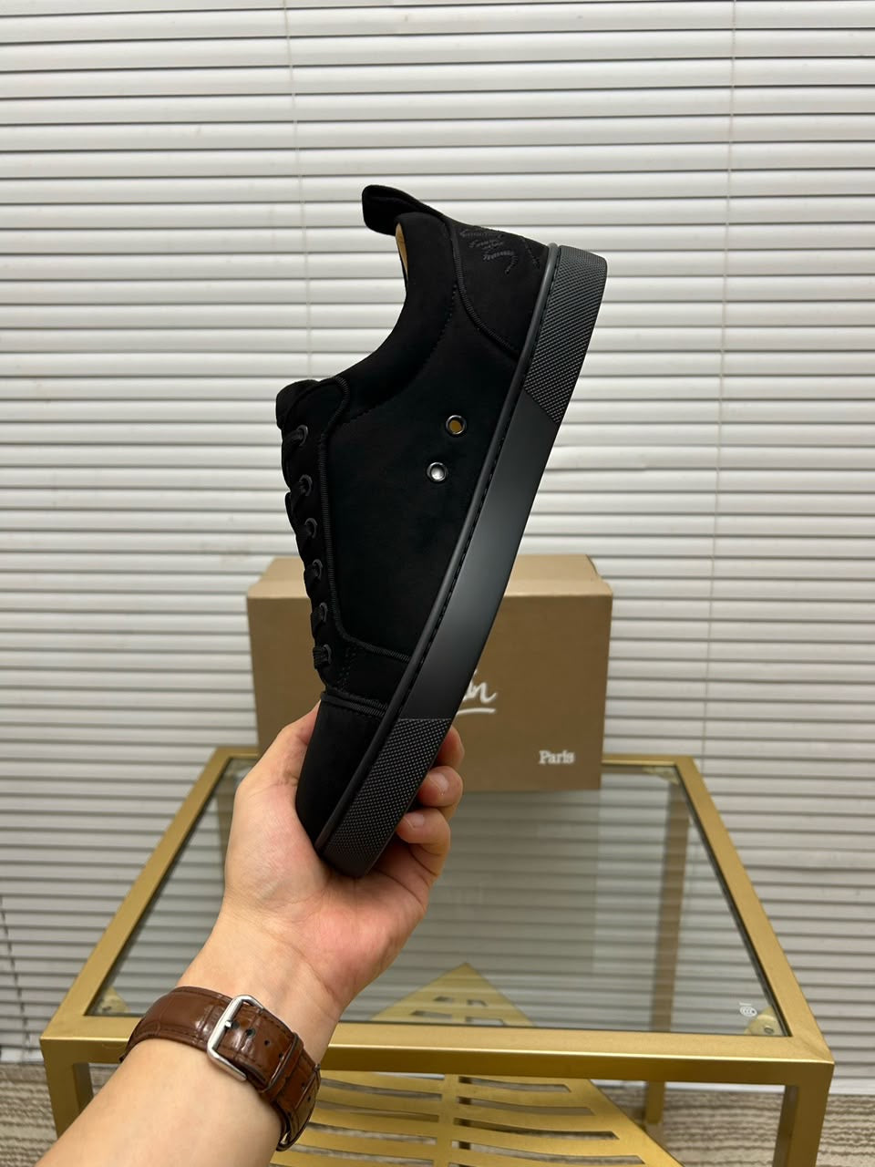 Christian Louboutin sin spikes