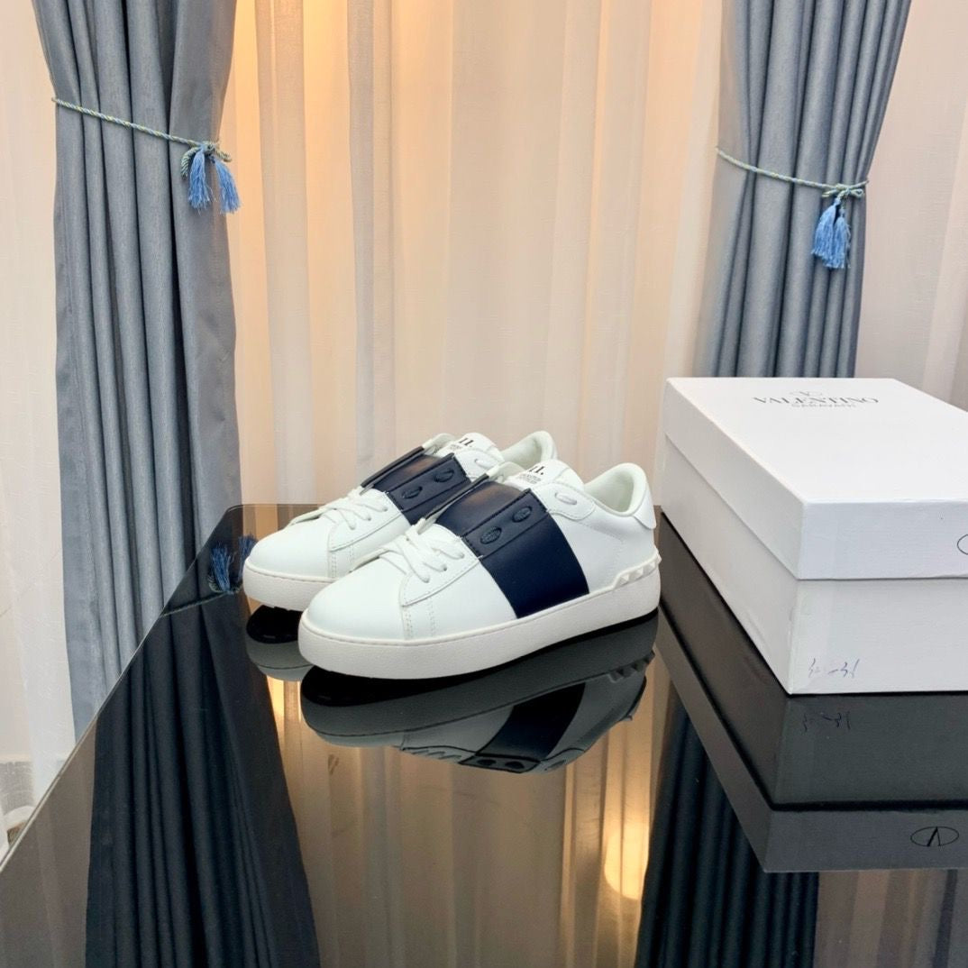 Valentino blue open
