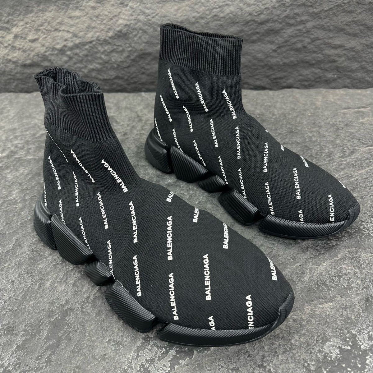 Balenciaga Speed 2.0 Logo