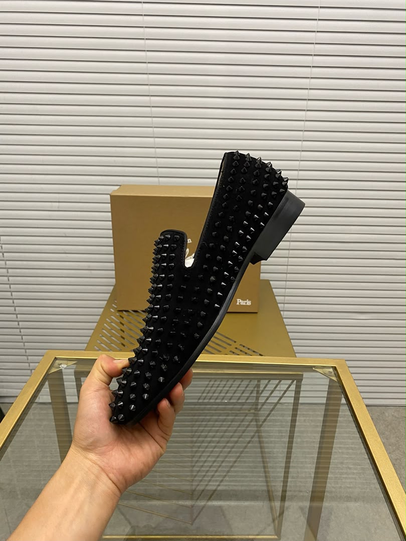 Zapato full spikes Christian Louboutin