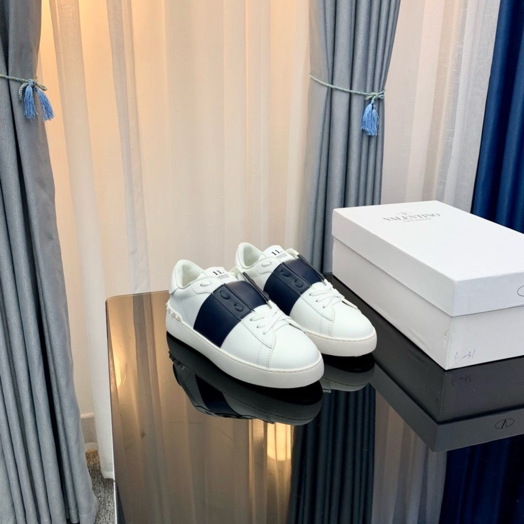Valentino blue open