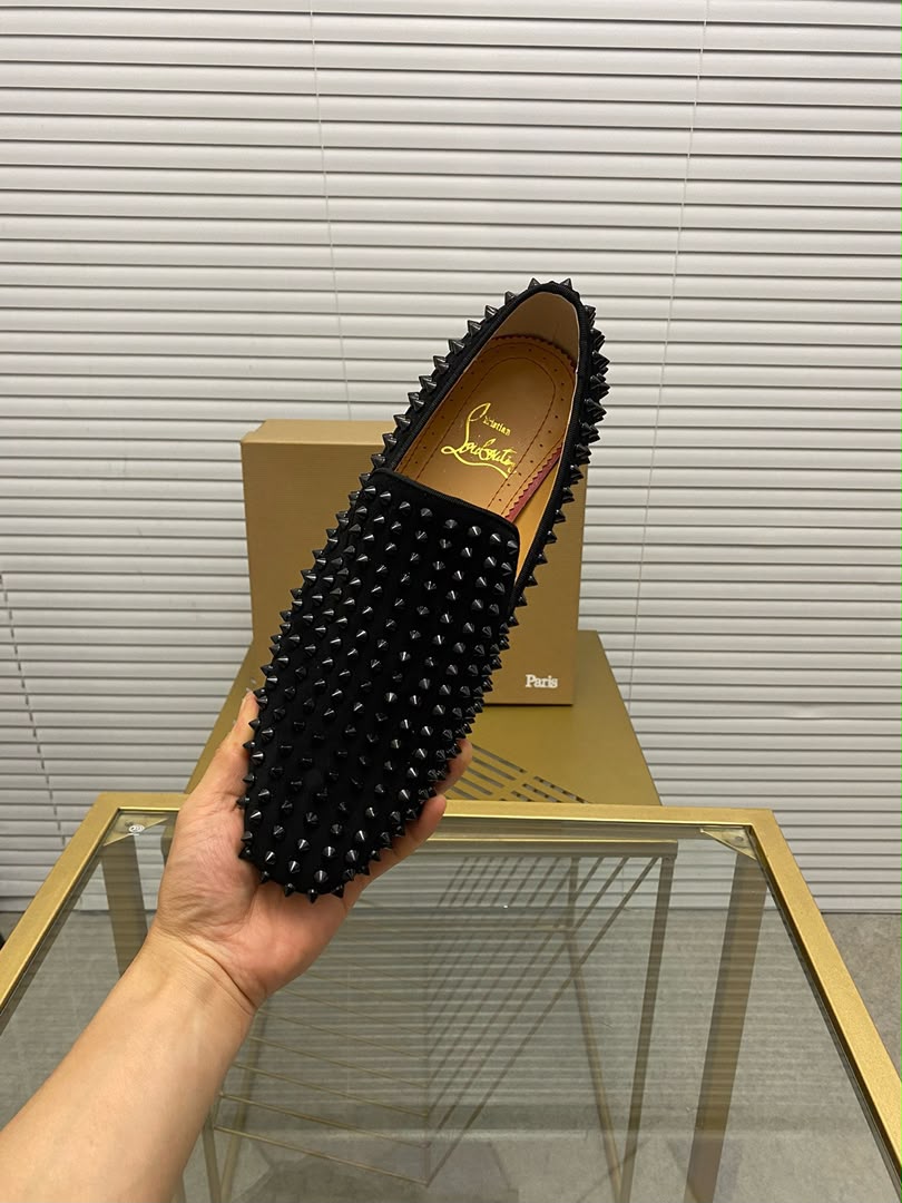 Zapato full spikes Christian Louboutin