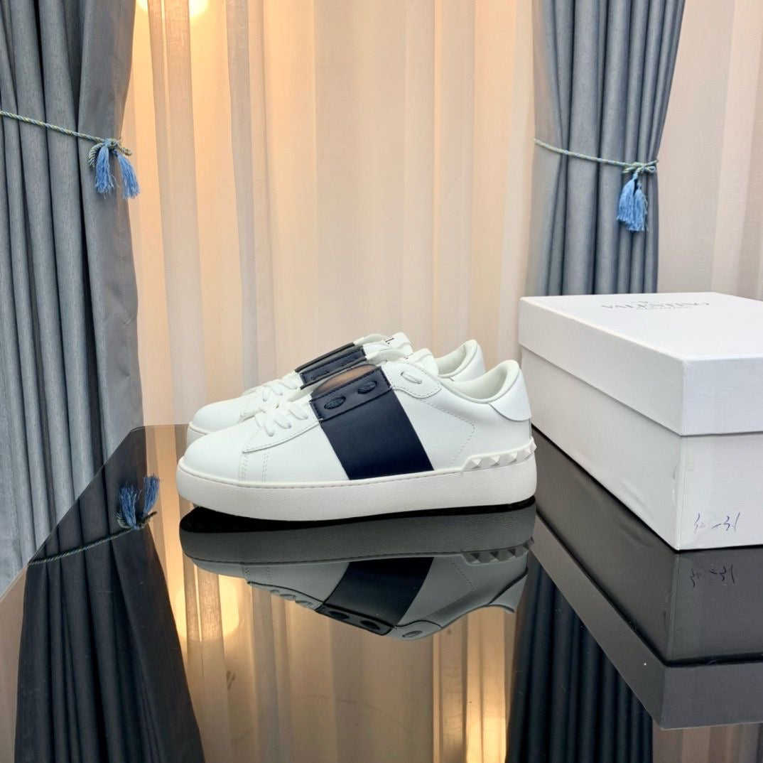 Valentino blue open