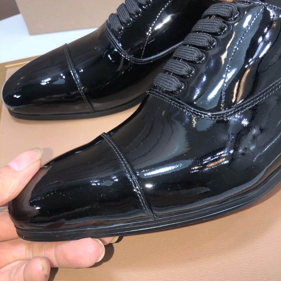 Zapatos charol Christian Louboutin