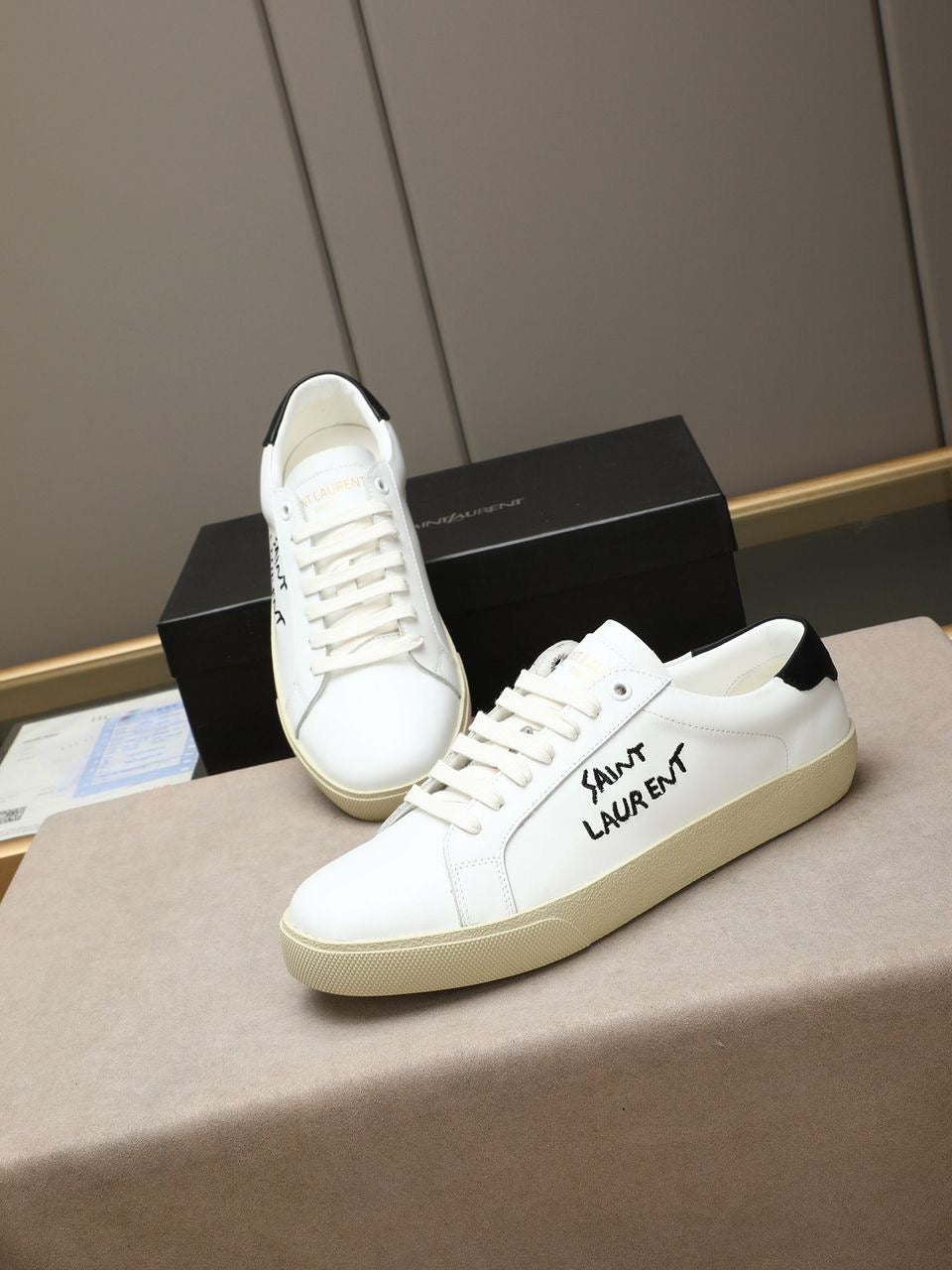 Saint Laurent Court Black
