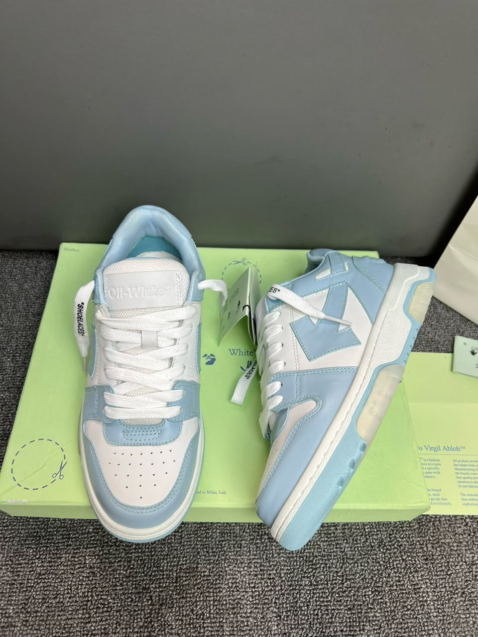 Off-white out of office blue