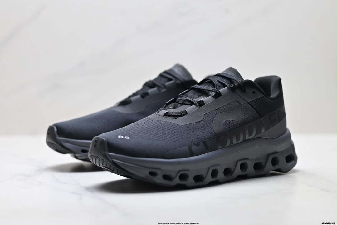 On cloud Monster Total black