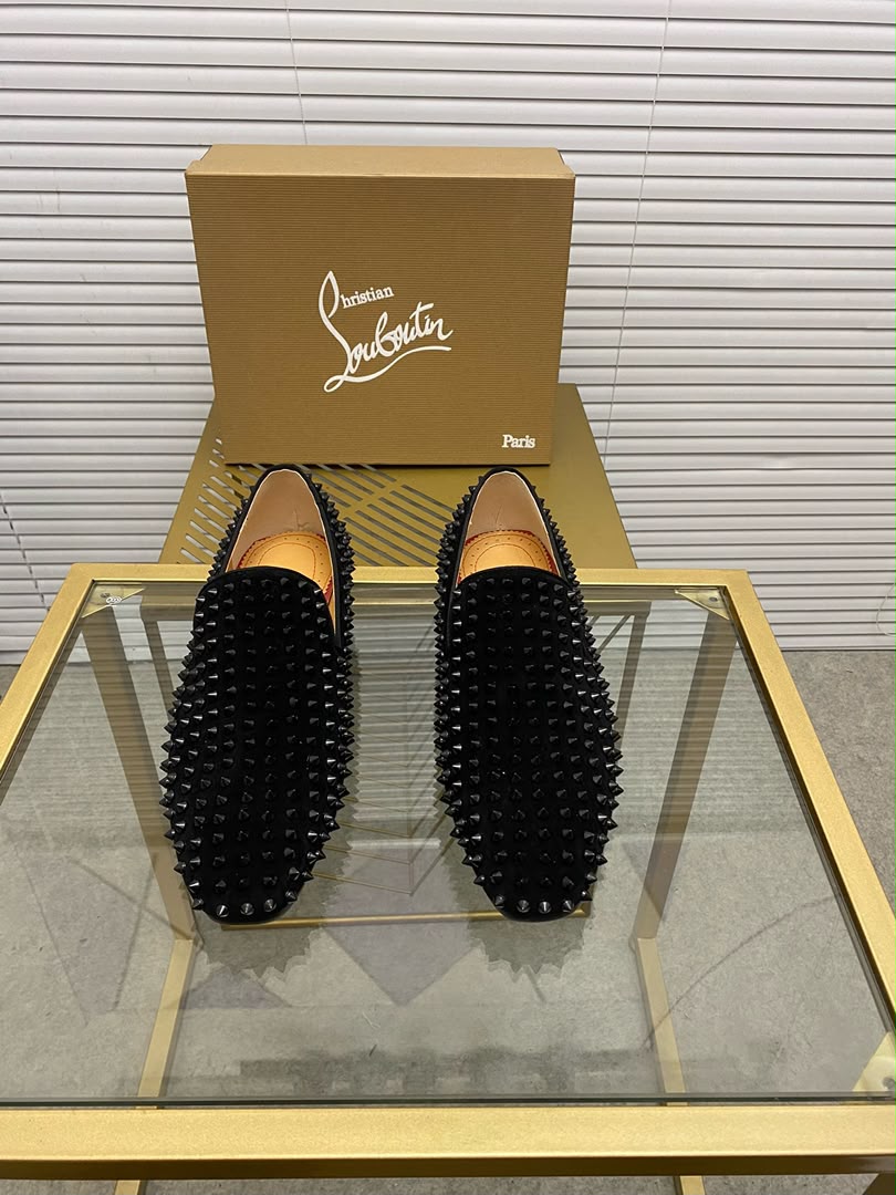 Zapato full spikes Christian Louboutin