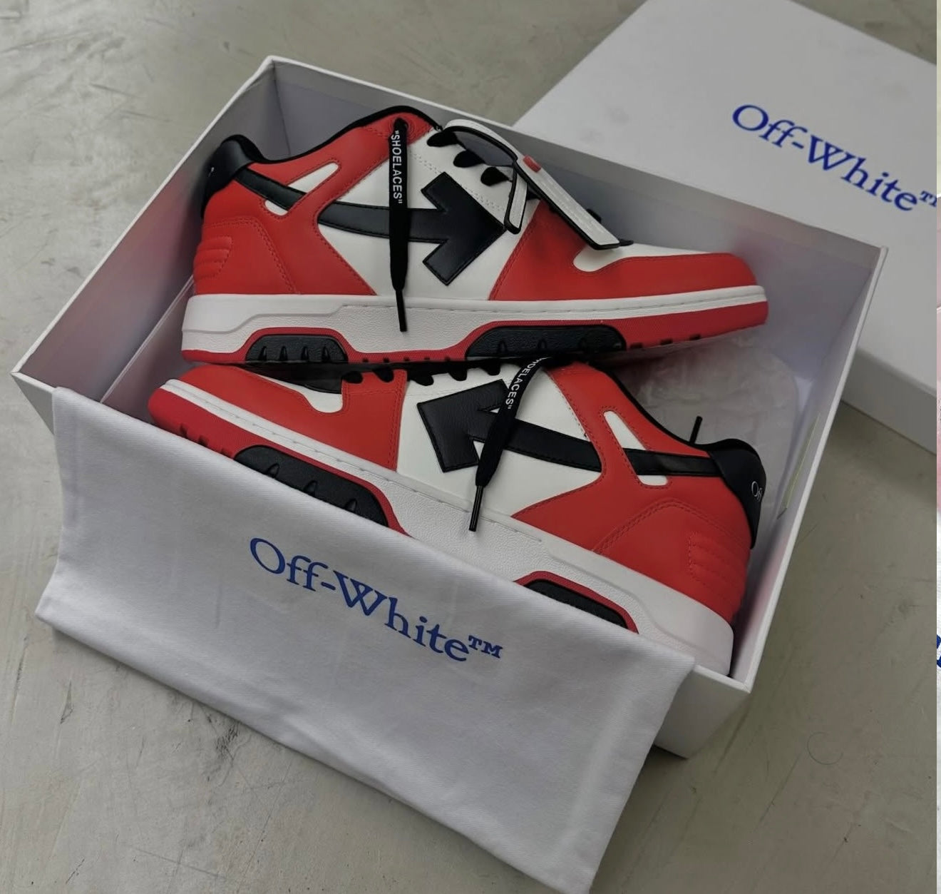 Off-White Out Of Office red