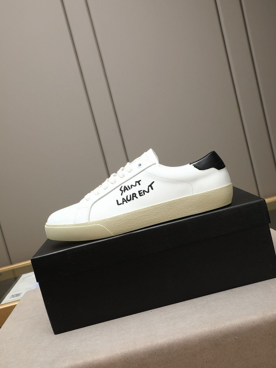 Saint Laurent Court Black