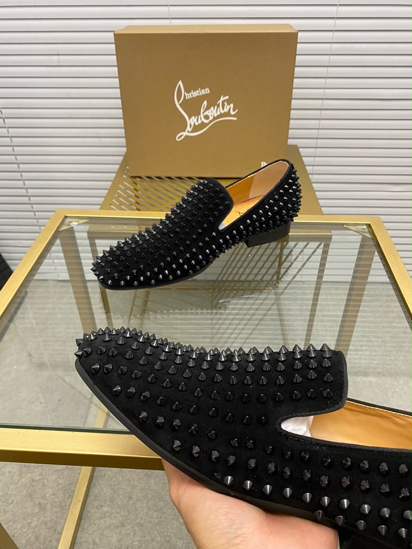 Zapato full spikes Christian Louboutin