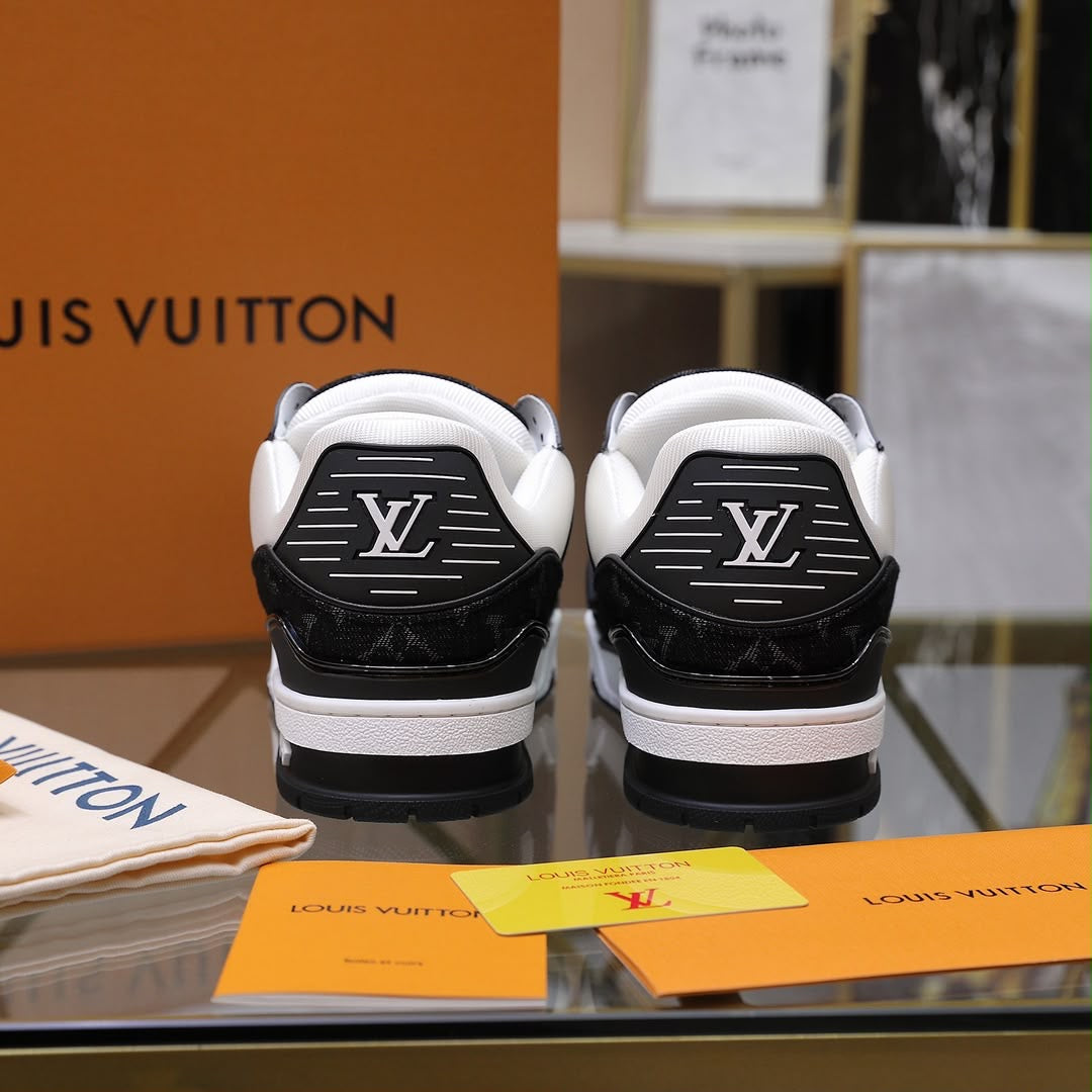 Louis Vuitton Trainer Black
