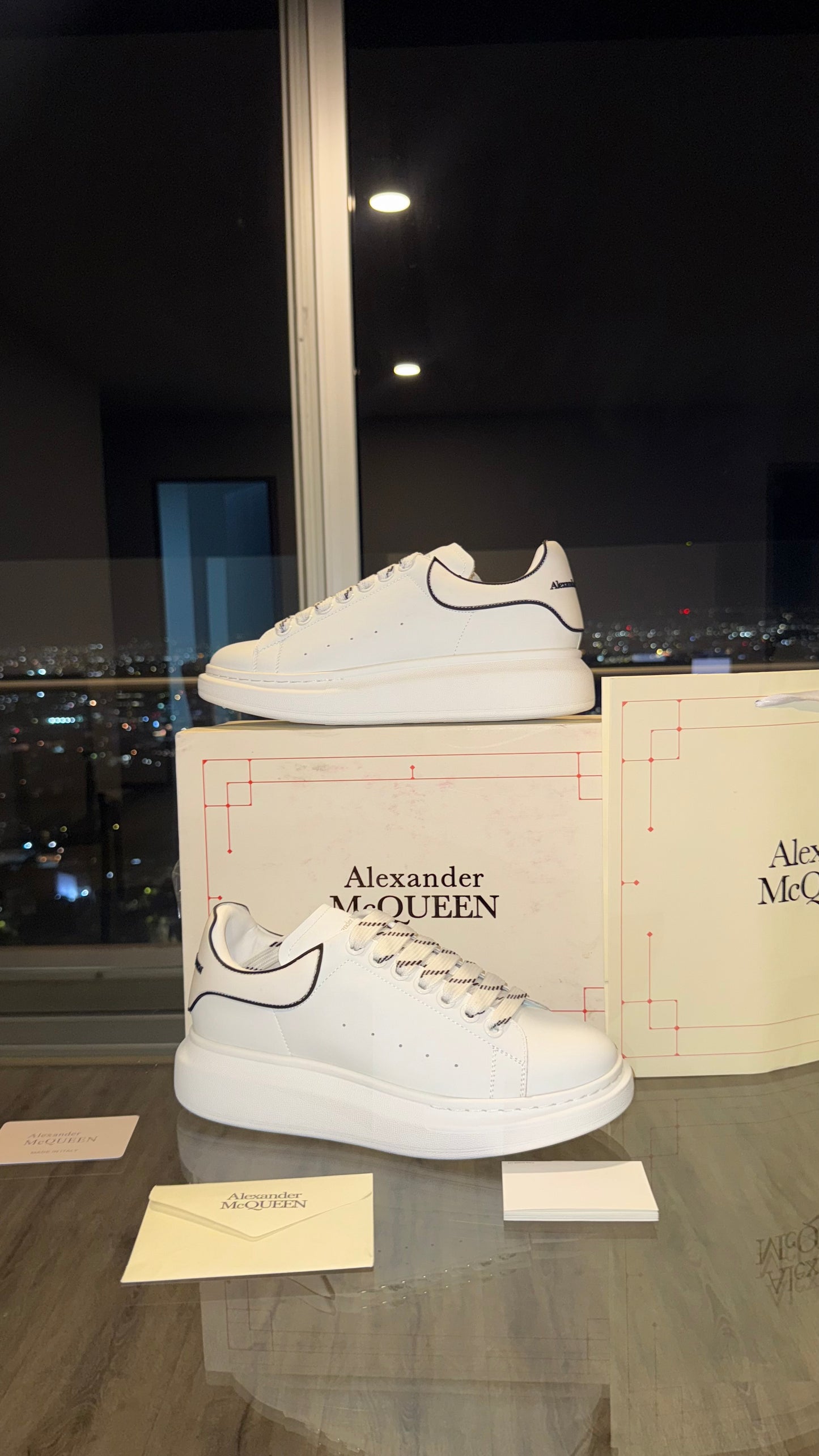 Alexander McQueen white/black