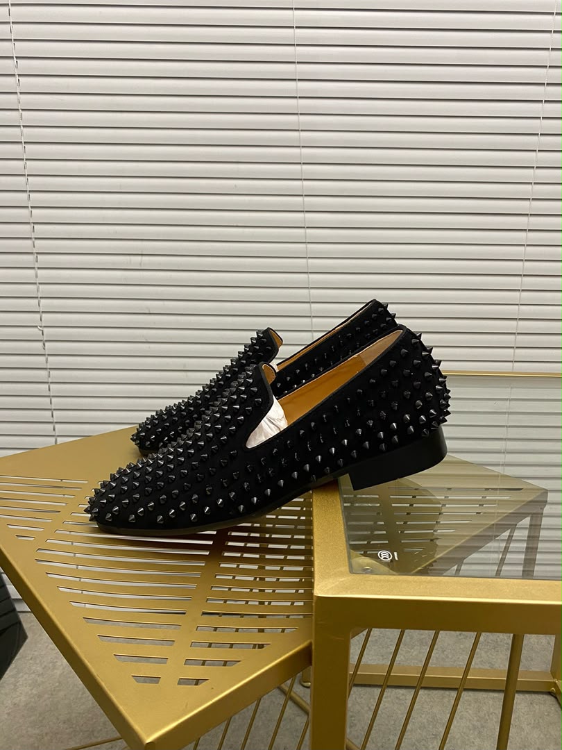 Zapato full spikes Christian Louboutin