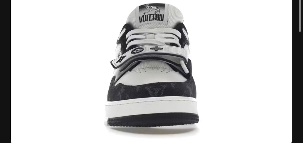Louis Vuitton Trainer Black 2.0
