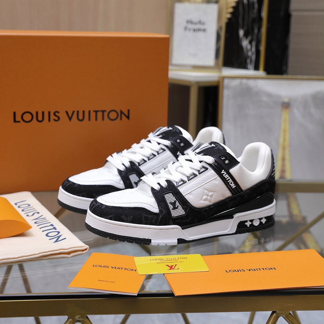 Louis Vuitton Trainer Black