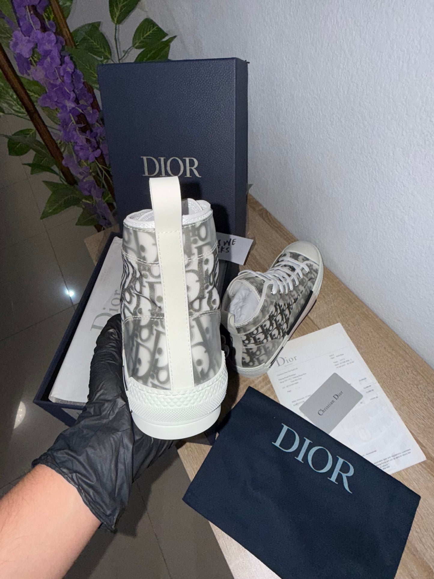 Dior B23