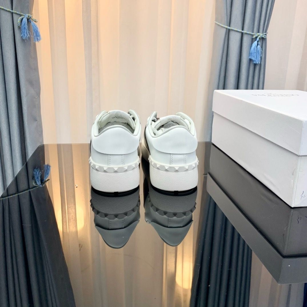 Valentino blue open