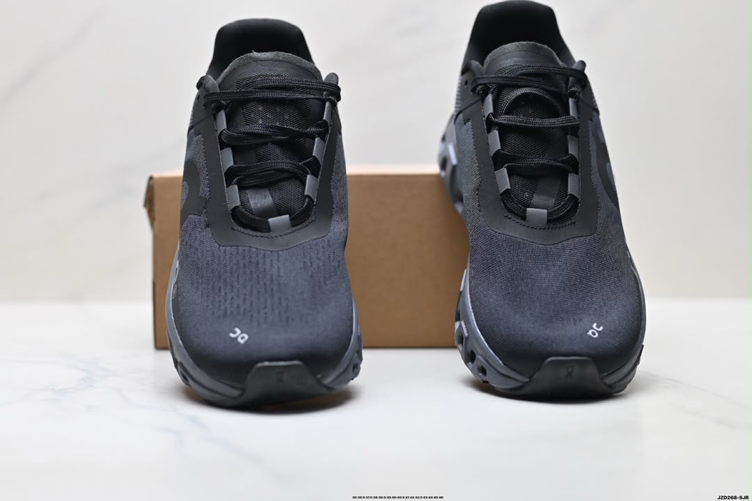 On cloud Monster Total black