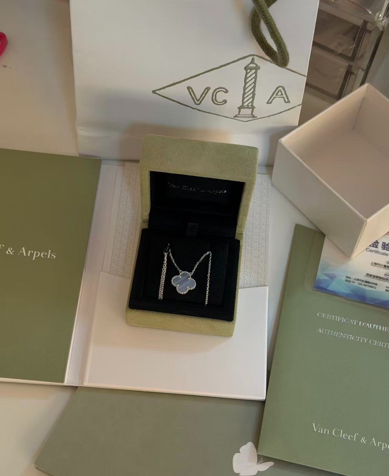 Van Cleef collar black fullset