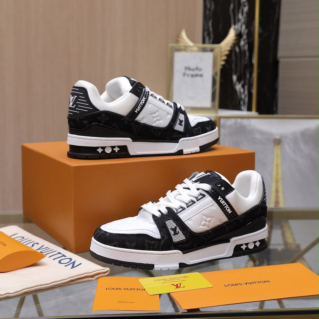 Louis Vuitton Trainer Black