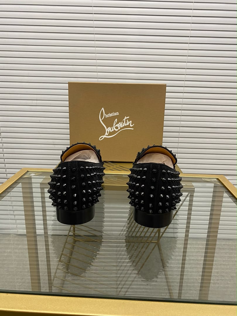 Zapato full spikes Christian Louboutin