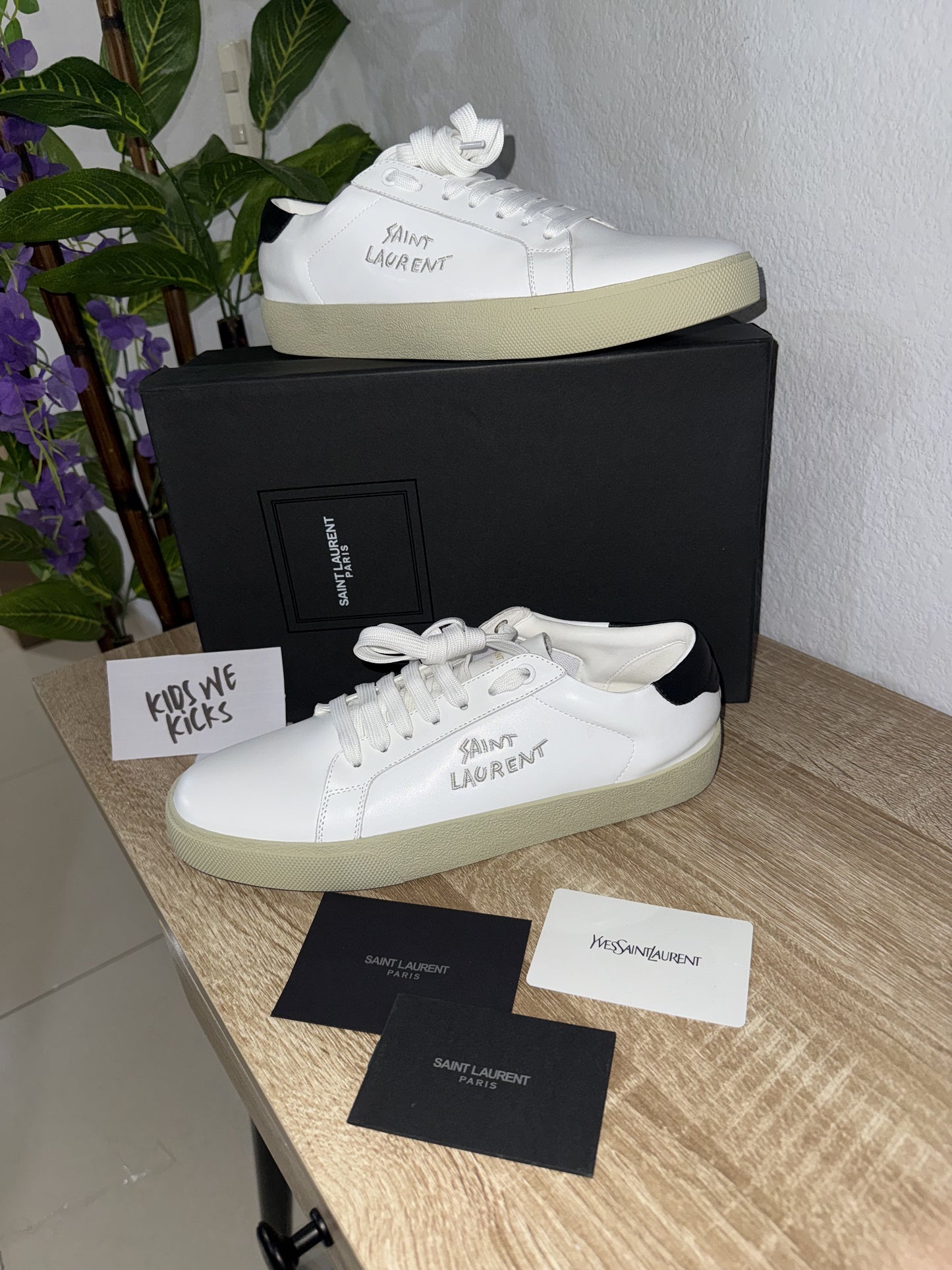 Saint Laurent Court Black